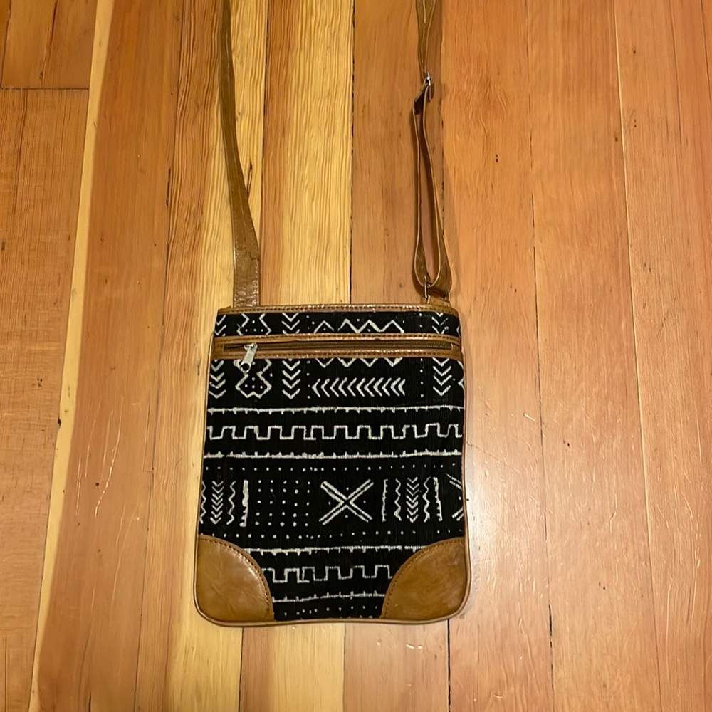 Funky vintage leather/canvas bag